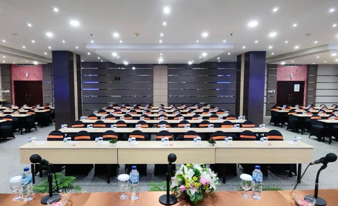Aria Gajayana Hotel Маланг Екстериор снимка
